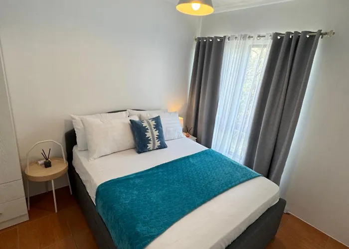 Appartement Modern Oasis: Pool + Netflix *