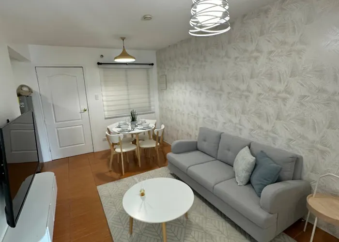 Modern Oasis: Pool + Netflix Appartement Manille